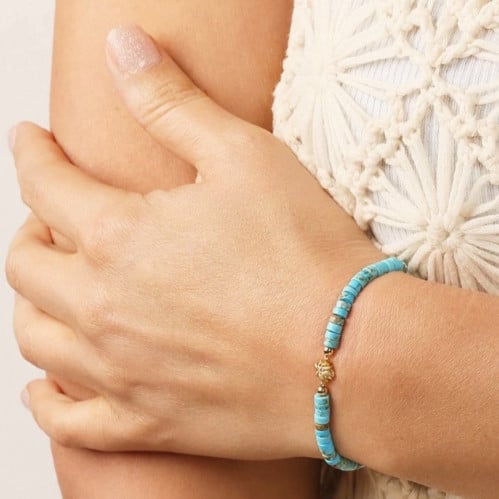 اسوارة من حجر الفيروز الطبيعي بجودة عالية جداً