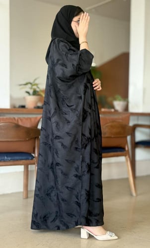 عباية بطرحة سيدتي اسود