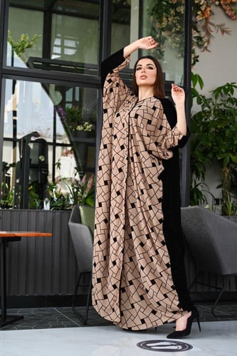 عباية بطرحة تارلينا لف مخمل