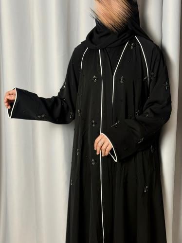 عباية بطرحة كرازون