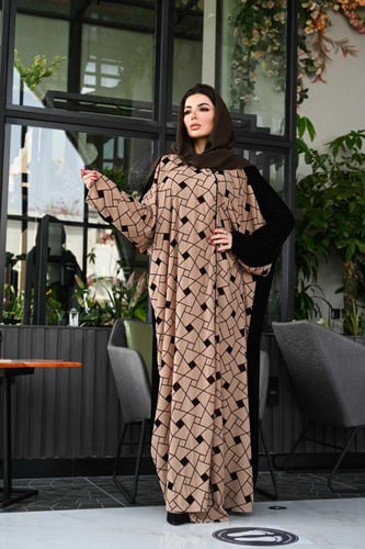 عباية بطرحة تارلينا لف مخمل