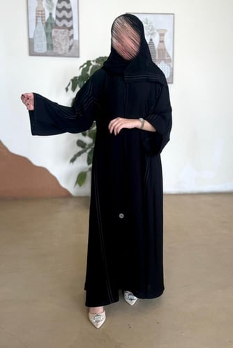 عباية بطرحة تاج