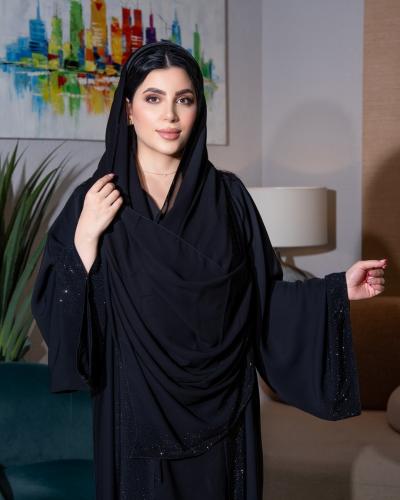 عباية بطرحة سوار فسكي