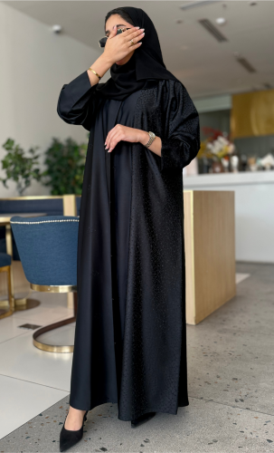 عباية بطرحة عجائب اسود