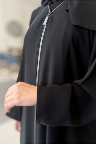 عباية بطرحة سحاب