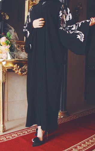 عباية تطريز كم