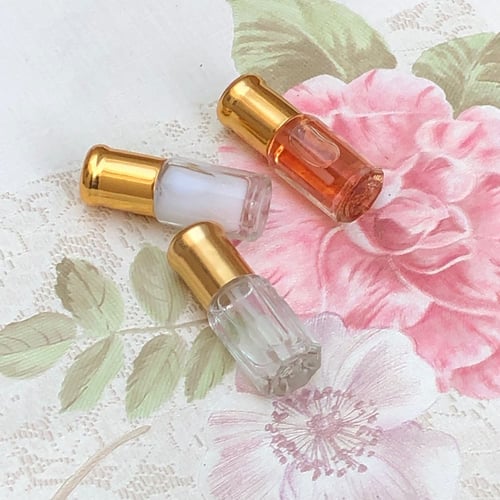 علب توزيعات بثيم ورقي عن يوم المعلم ( 12 علبه )