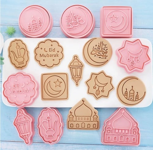 قطاعة بسكويت / قطاعات كوكيز ( طقم مكون من 8 قطع )