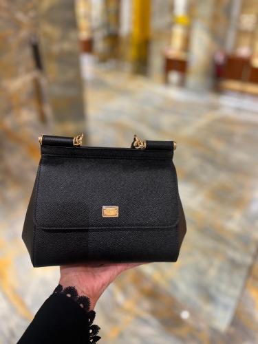 دولتشي آند قابانا