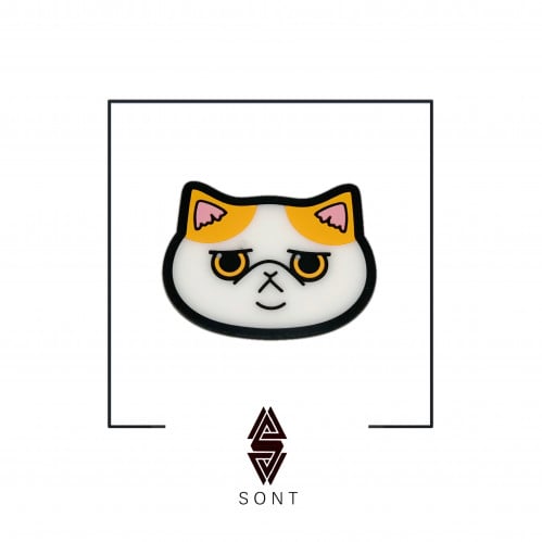 القط على شكل قاعدة للأكواب