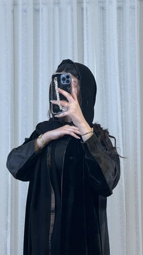 عباية مخمل جكار