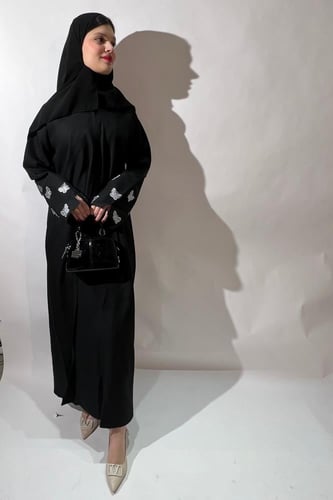 عباية اكمام فراشة