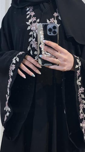 عباية شك وردي وفضي