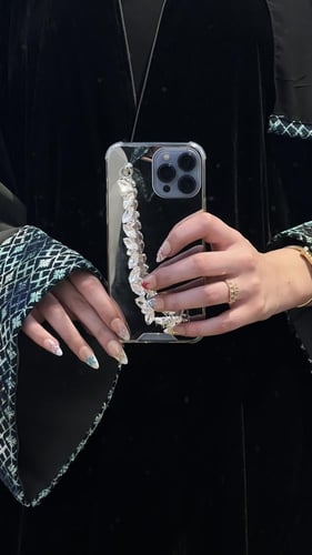 عباية مخمل اكمام زيتي