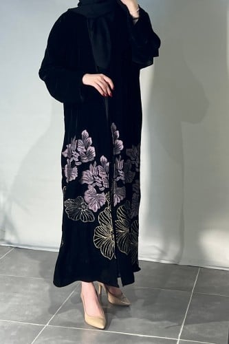 مخمل مطرز ذهبي وموف