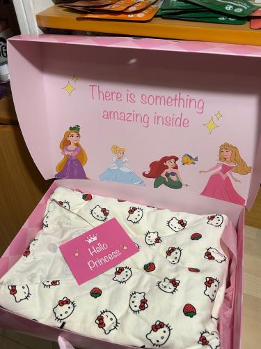 بوكس بيجامة هلو كيتي احمر فري سايز