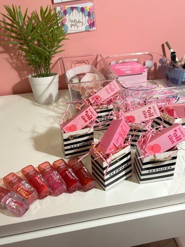 توزيعات ٦ حبات سيفورا تنت اويل