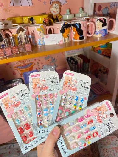 اظافر صناعيه المجموعه الوحده ترسل عشوائيه