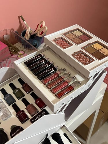 بوكس مكياج متكامل جميع محتويات المكياج بديل ديور و...