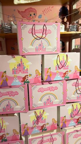 اضافة كيس هديه بدون محتوى