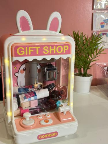 هدية التقاط الهدايا عيديه مع ١٦ منتج قلوسات وتنت و...