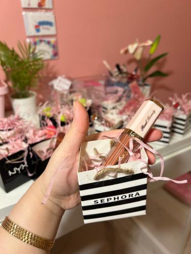 توزيعات سيفورا قلوس