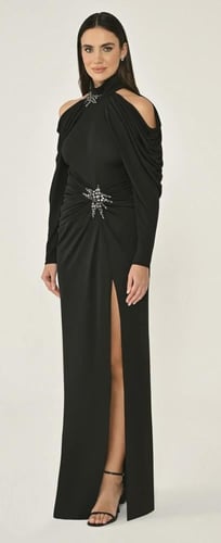 فستان سهرة الفابيتا كريب طويل باكتاف مكشوفة وزم