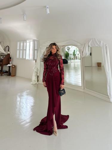 فستان ماكسي ليكرا وتل مطرز بالترتر