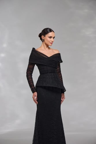 فستان دانتيل اسود طويل بكورسيه