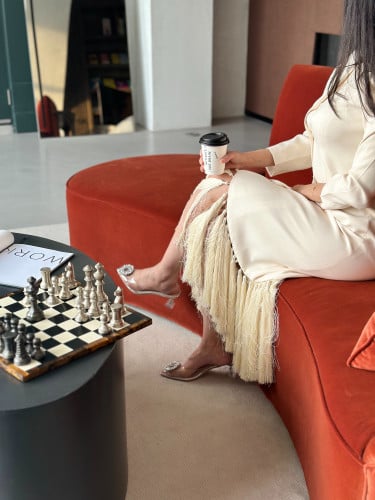 فستان كريب راقي باهداب منسدلة