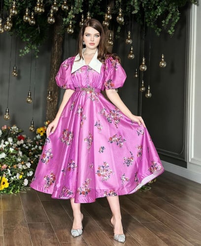 فستان مورد باكمام بف وياقة بيضاء