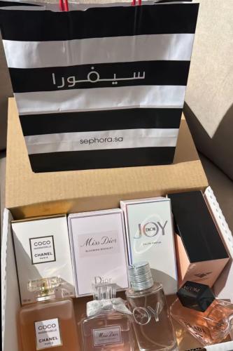 بكج 4 عطور مع كيس سيفورا