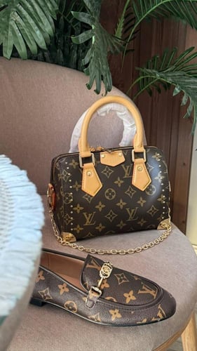 LOUIS VUTTION COLLECTION