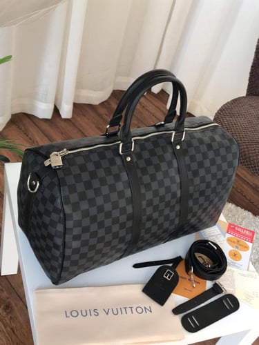 شنط سفر LOUIS VUTTION