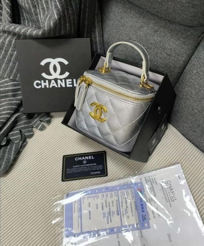 CHANEL MINI