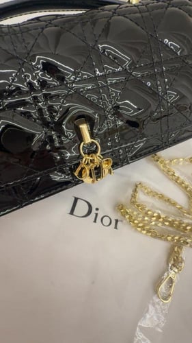 DIOR M