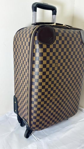LOUIS VUTTION TRAVEL BAG