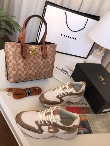 COACH COLLECTION