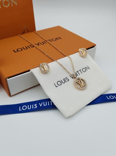 LOUIS VUTTION