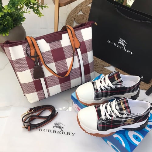 BURBERRY COLLECTION