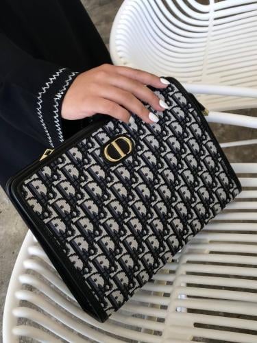 باوتش DIOR