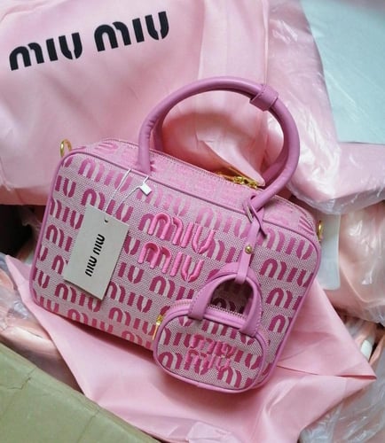 MIU MIU