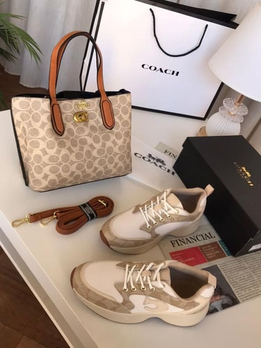 COACH COLLECTION