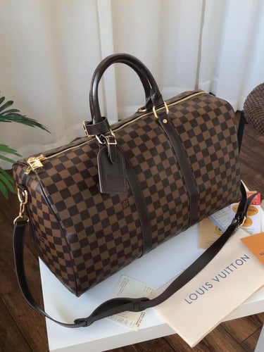 شنط سفر LOUIS VUTTION