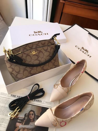 COACH COLLECTION