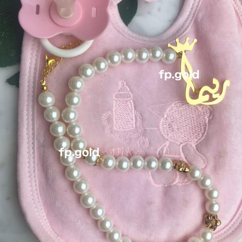 بروش اسم مع تاج مع تعليقه لهايه لولو مع ورد بدون ا...