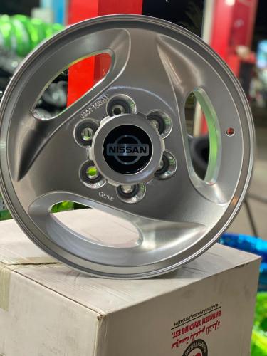 جنوط نيسان مروحة مقاس 16 (السعر 4 حبات)