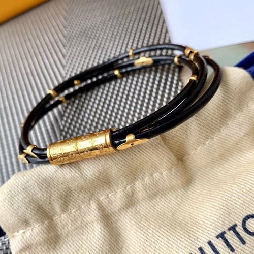 أسوار من LV مقاس 18.5