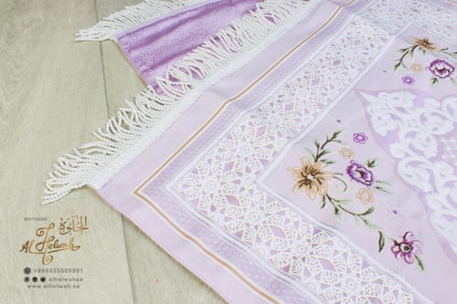 سجادة صلاة تركي فاخرة بعلبة 65x110 سم