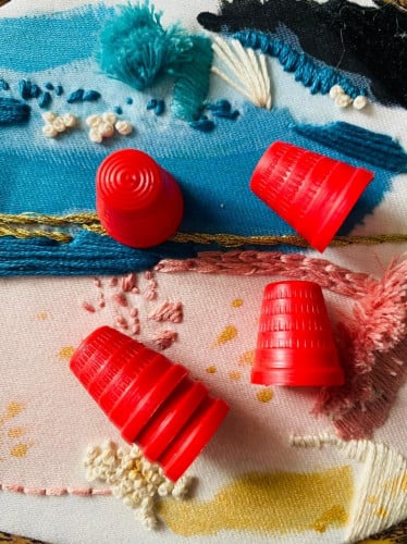 حامي من الأبرة بلاستيك